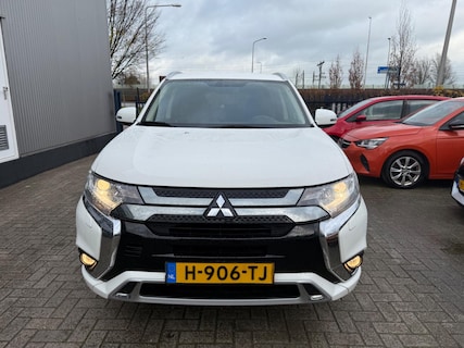 Mitsubishi-Outlander
