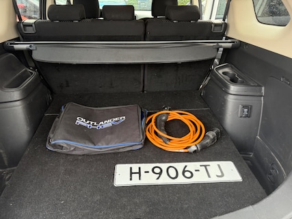 Mitsubishi-Outlander