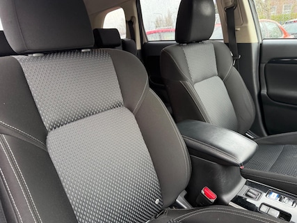 Mitsubishi-Outlander