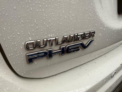 Mitsubishi-Outlander