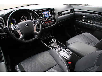 Mitsubishi-Outlander