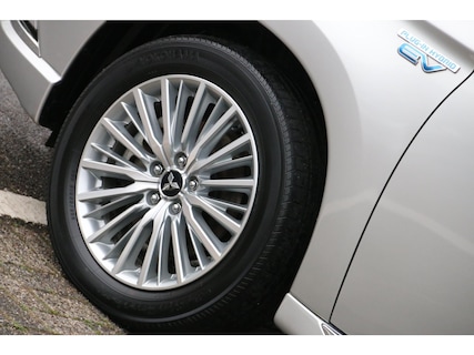 Mitsubishi-Outlander