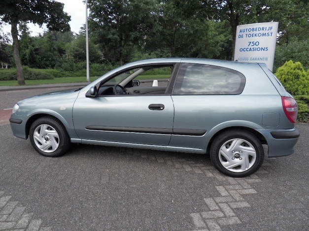 Nissan-Almera