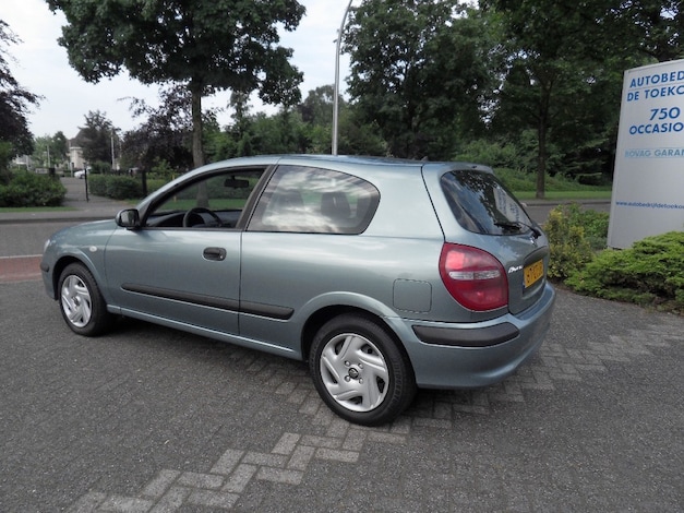 Nissan-Almera