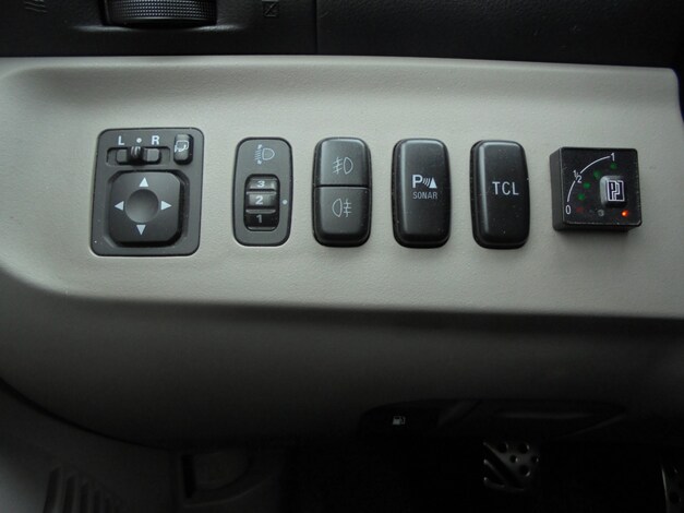 Mitsubishi-Grandis