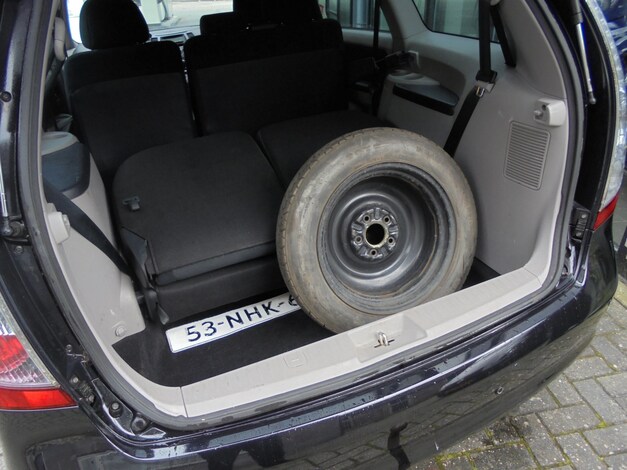 Mitsubishi-Grandis