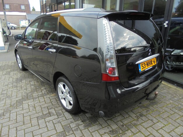 Mitsubishi-Grandis