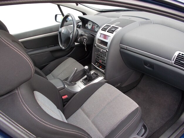 Peugeot-407