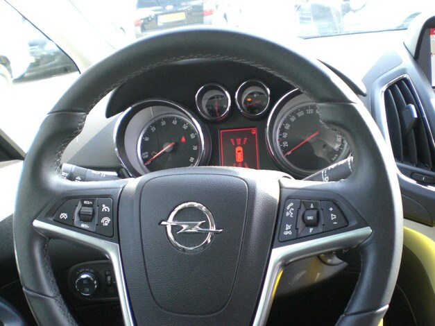 Opel-Zafira