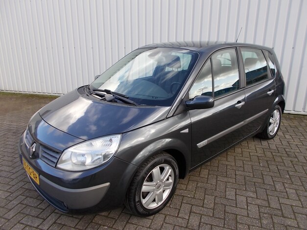 Renault-Scenic