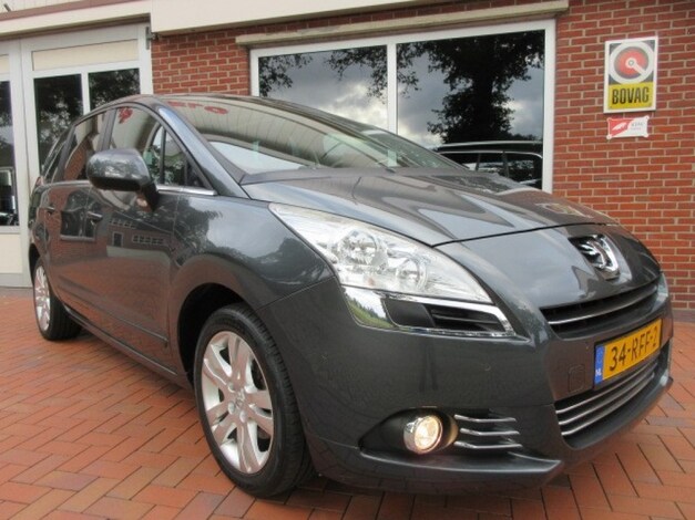 Peugeot-5008