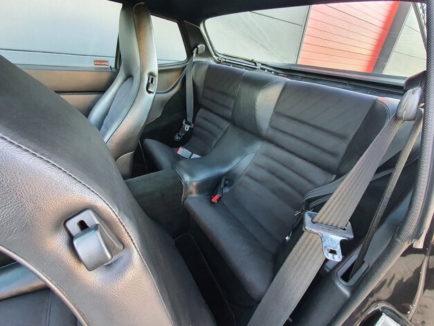 Porsche-944