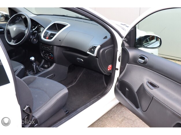 Peugeot-206