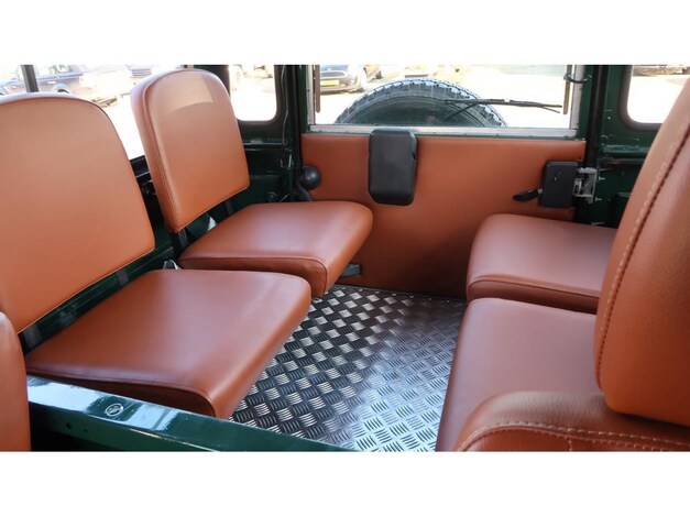 Land Rover-Defender