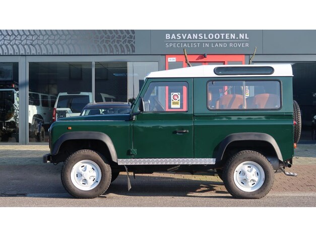 Land Rover-Defender