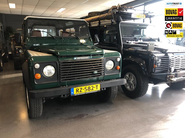 Land Rover-Defender