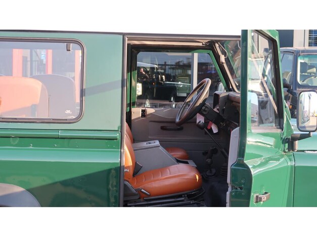 Land Rover-Defender
