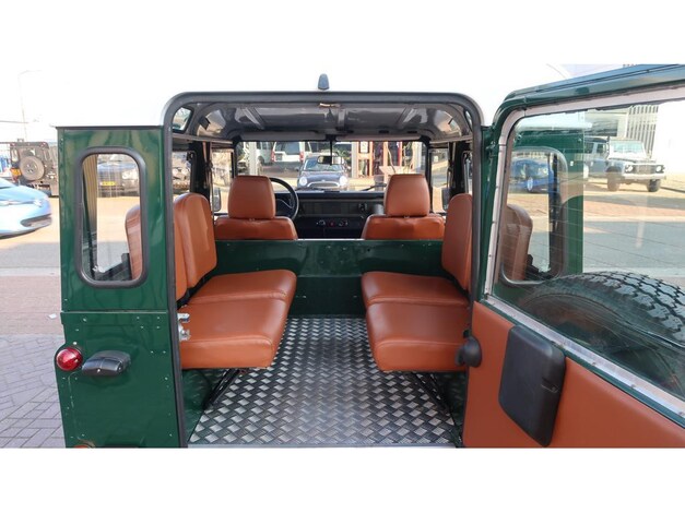 Land Rover-Defender