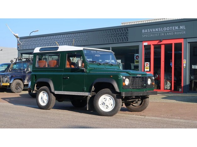 Land Rover-Defender