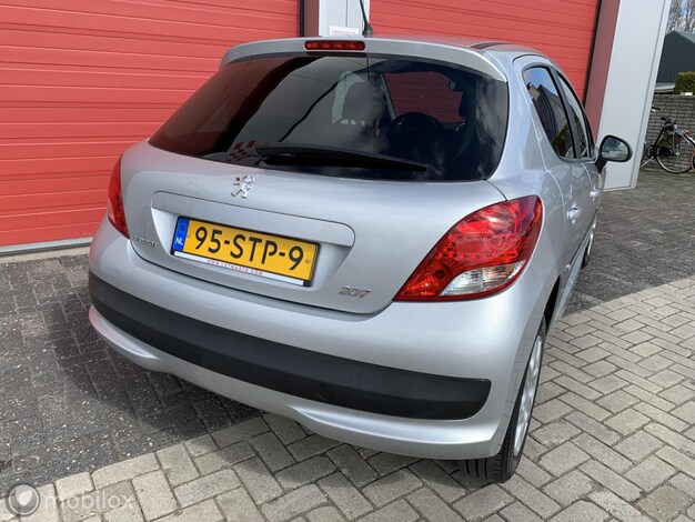 Peugeot-207
