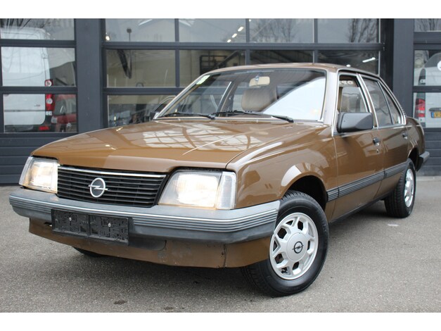 Opel Ascona Benzine