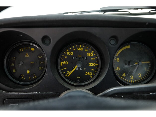 Porsche-944