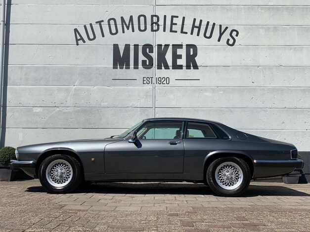 Jaguar-XJ-S