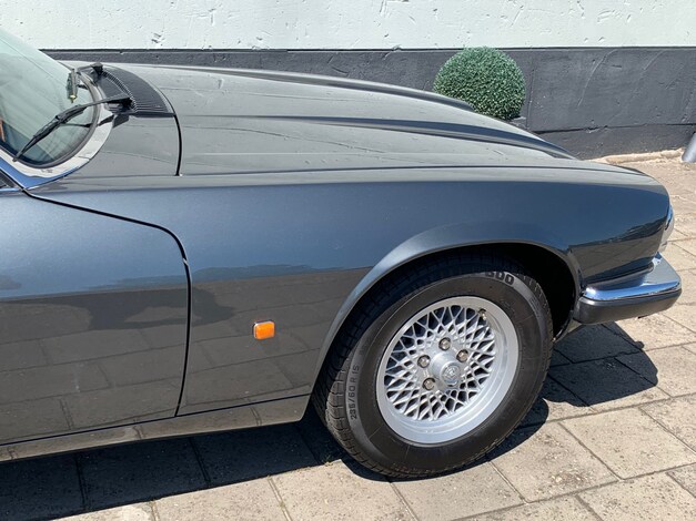 Jaguar-XJ-S
