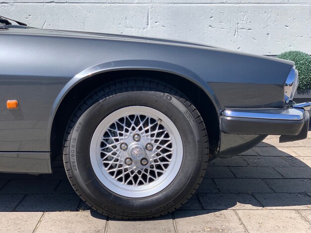 Jaguar-XJ-S