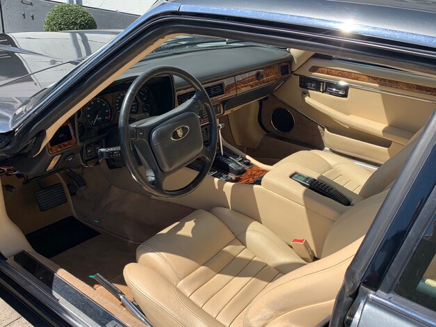 Jaguar-XJ-S