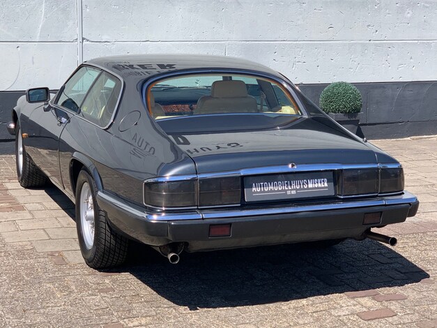 Jaguar-XJ-S