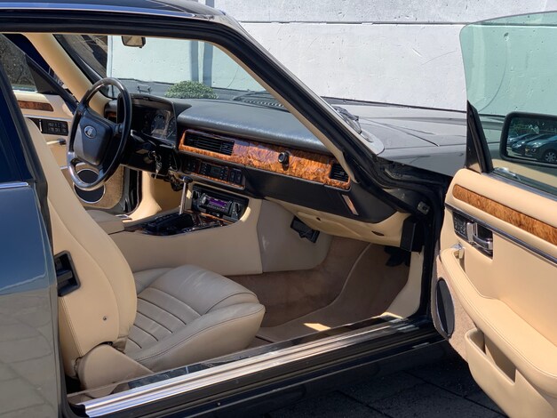 Jaguar-XJ-S