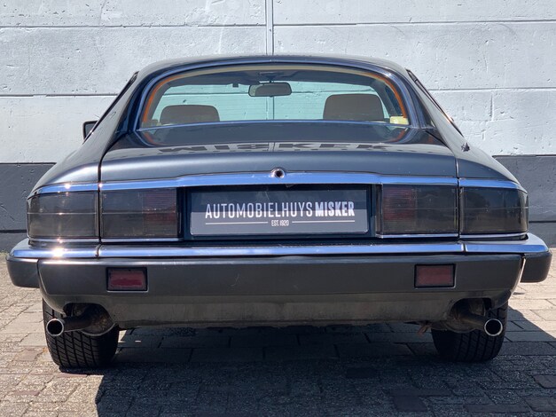 Jaguar-XJ-S