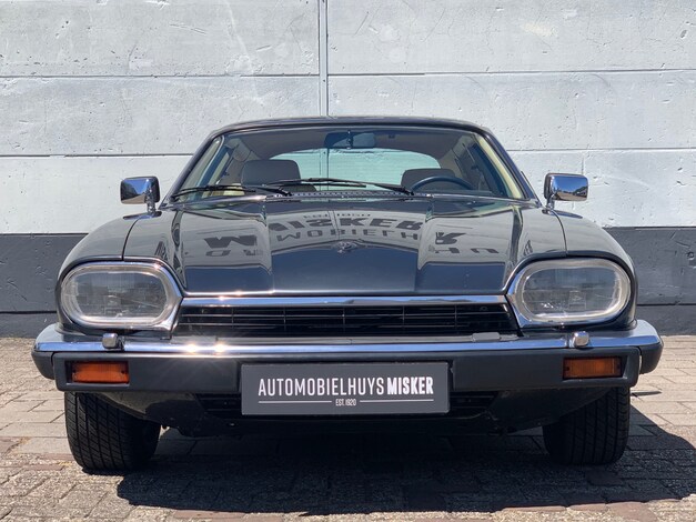 Jaguar-XJ-S