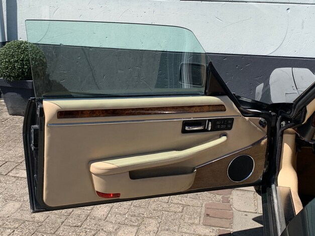 Jaguar-XJ-S