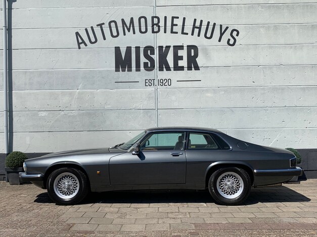 Jaguar-XJ-S