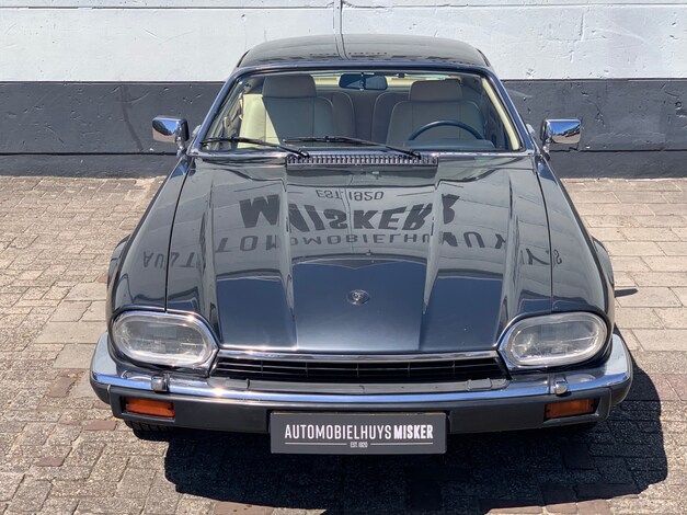 Jaguar-XJ-S