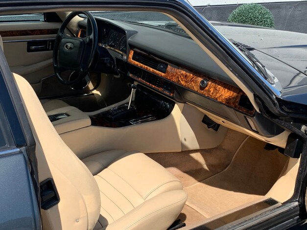 Jaguar-XJ-S