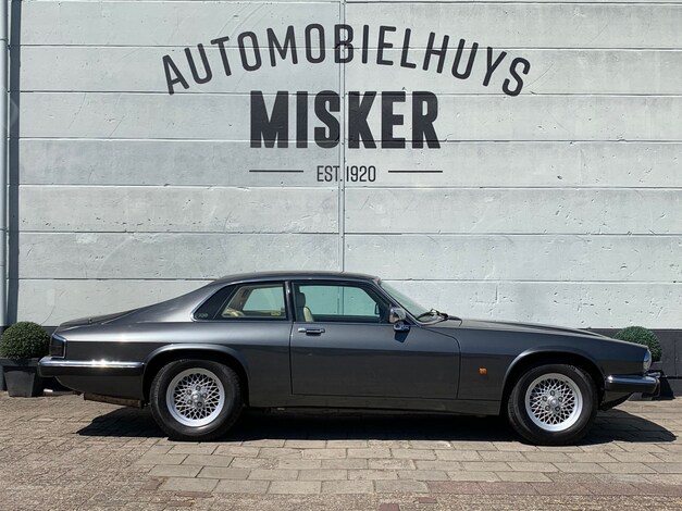 Jaguar-XJ-S