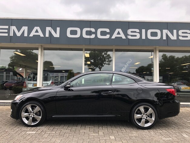 Lexus-IS