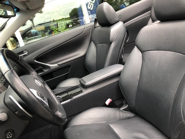 Lexus-IS