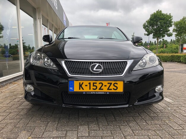 Lexus-IS