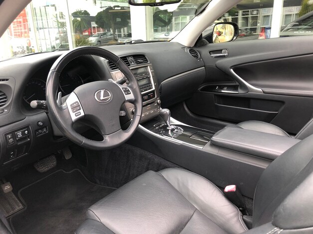 Lexus-IS