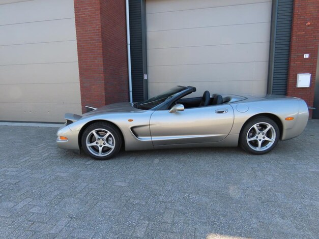 Chevrolet-Corvette