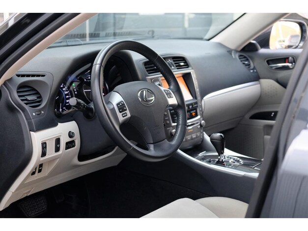 Lexus-IS