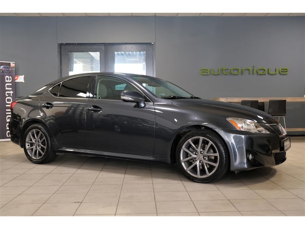 Lexus-IS