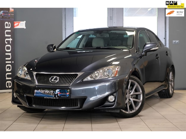 Lexus-IS