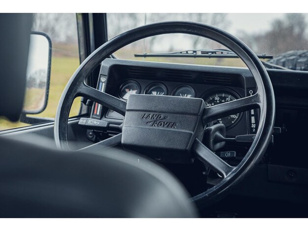 Land Rover-Defender