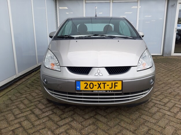 Mitsubishi-Colt