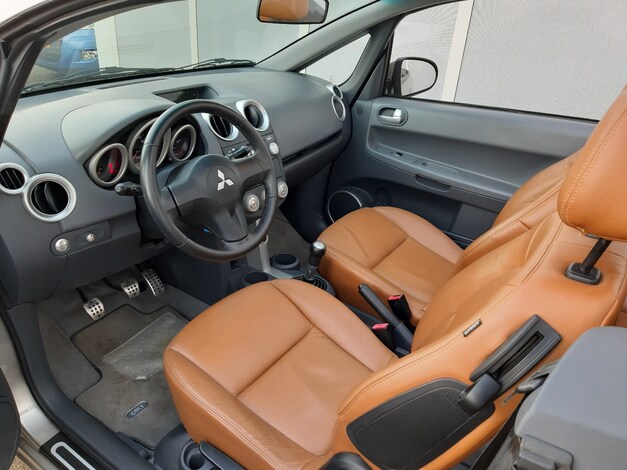 Mitsubishi-Colt